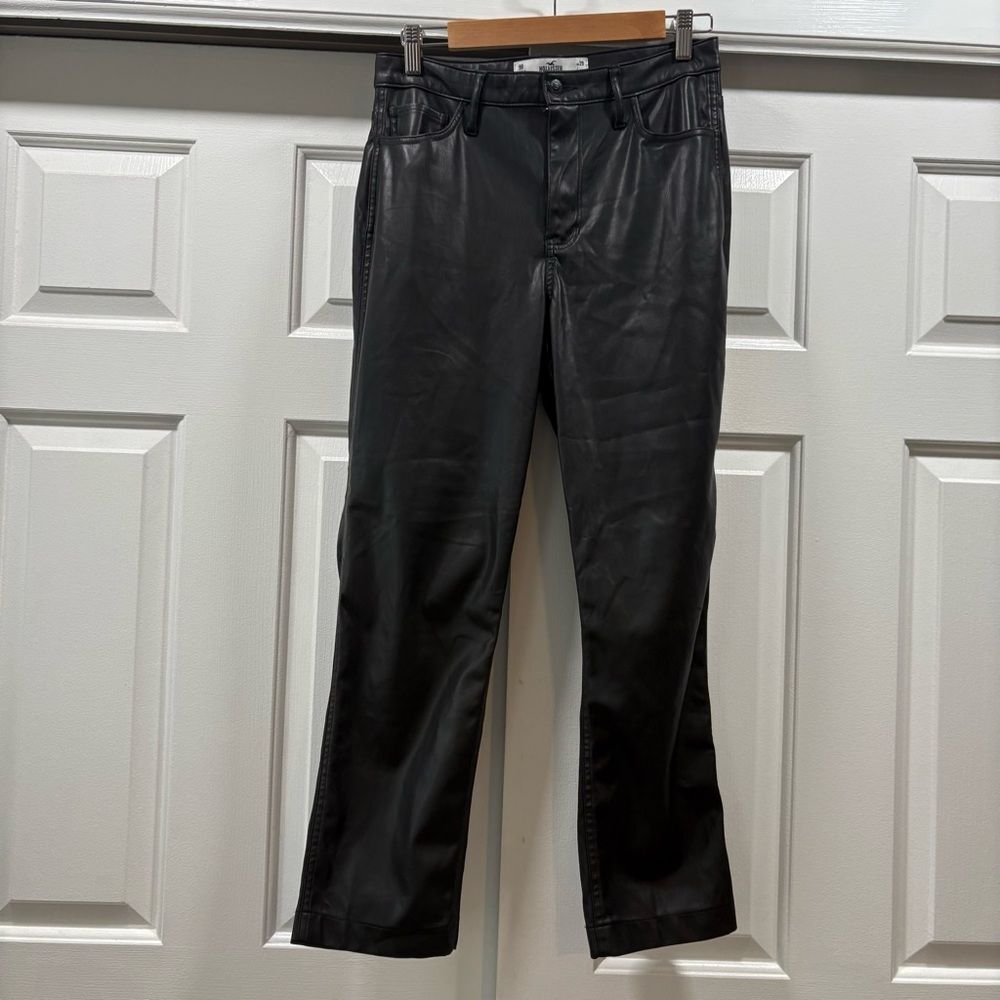 Hollister Black Faux Leather Ultra High Rise Pants Size 29/ 9R - Picture 3 of 11
